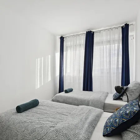 Spacious And Comfortable Apart With Parking Apartament *